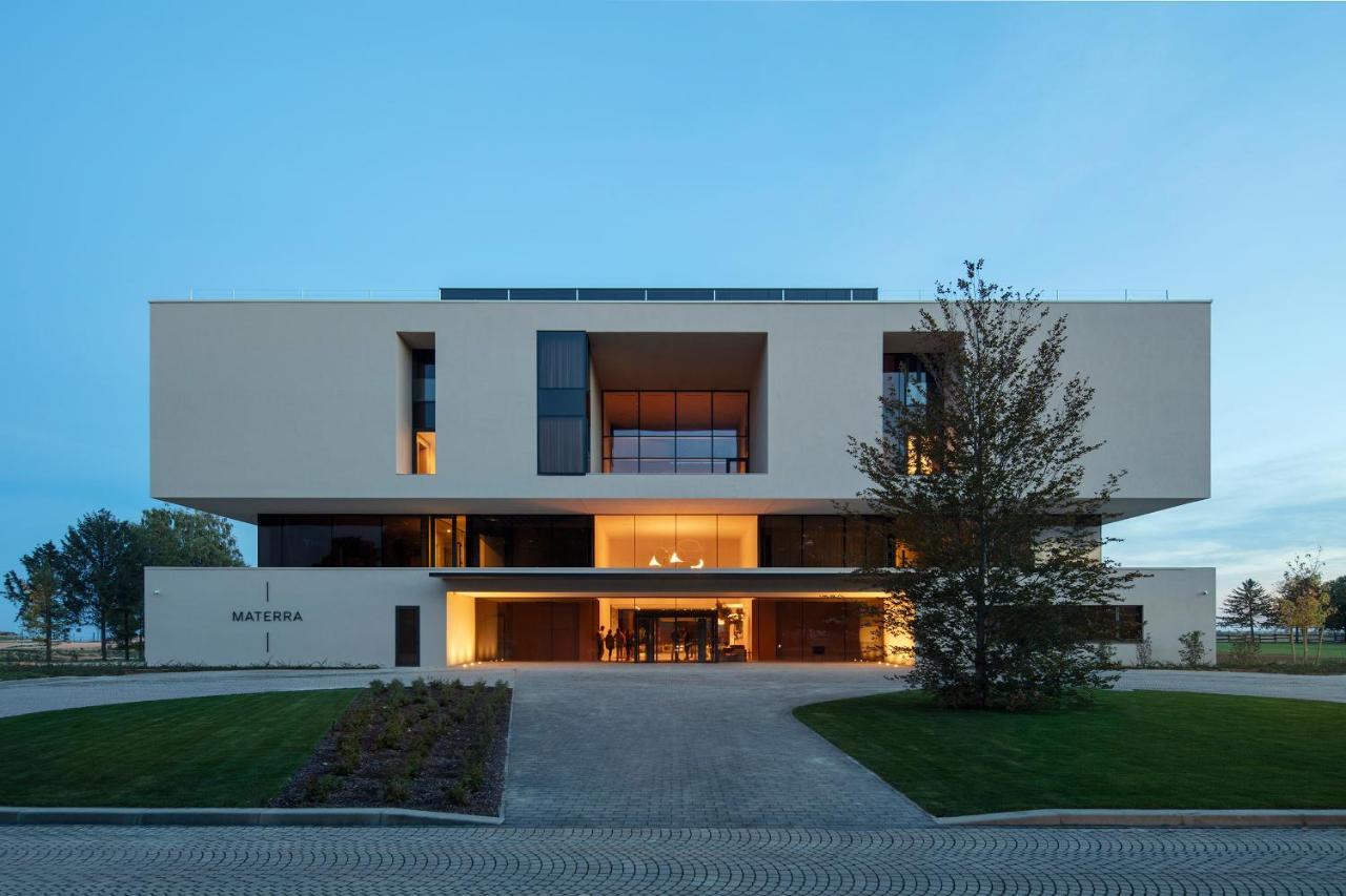 Hotel Materra Osijek Exterior foto